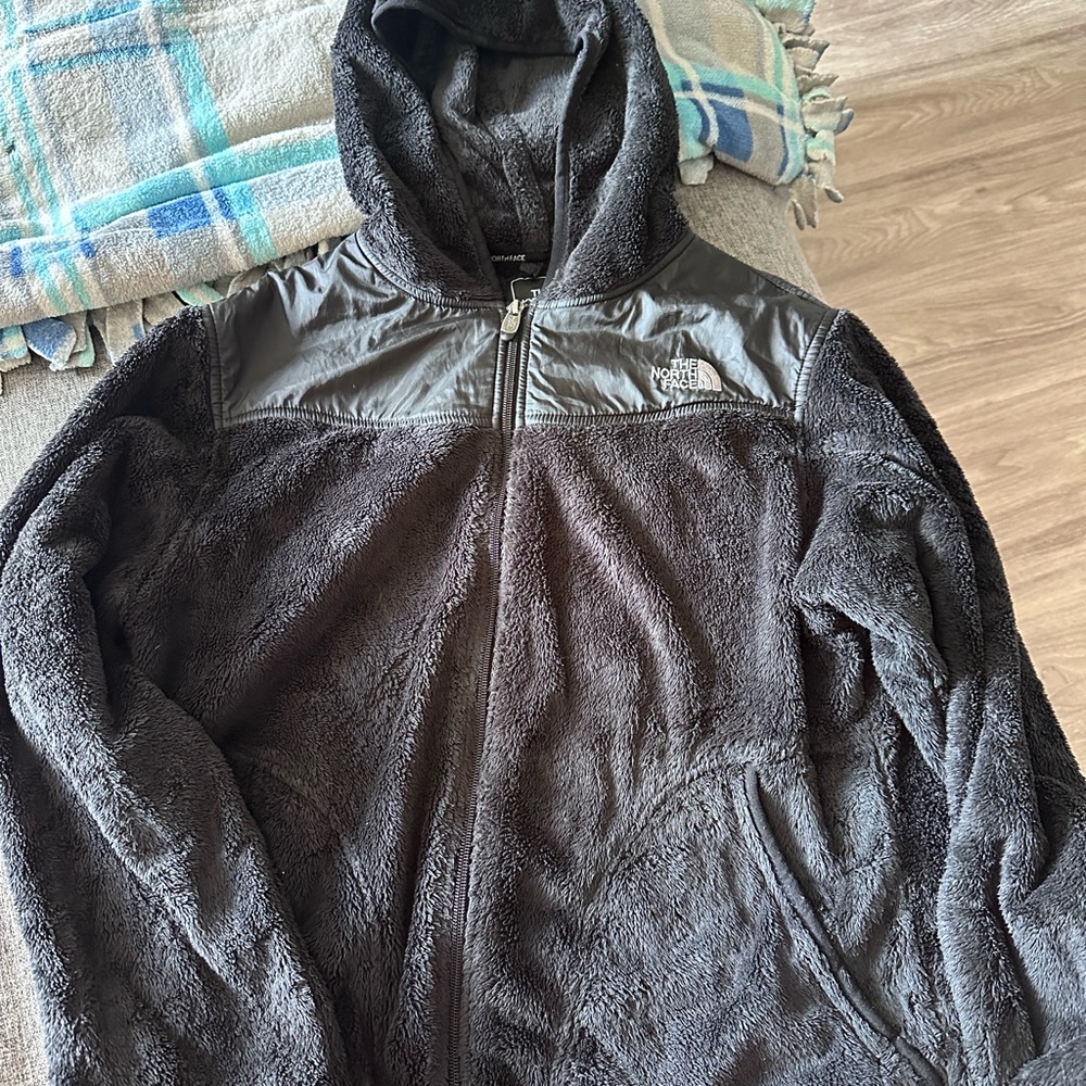 The North Face womens Blk Full‑Zip Fleece Hoodie
Smoke free home Great Condition